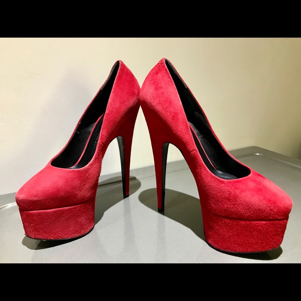 Beautiful Giuseppe zanotti 👠 wear them few times